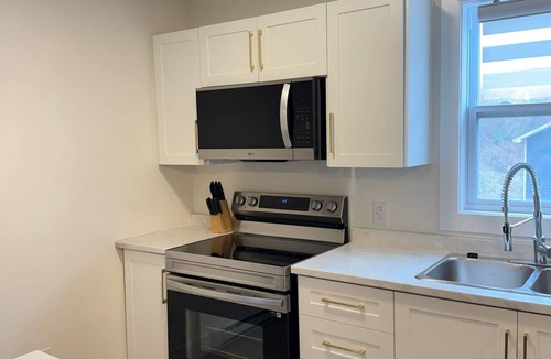 West End Apartment | Three Bedroom cozy apartment with patio