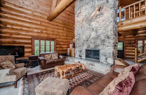 Lion's Head House | Timber Shores Rustic Waterfront Log Cabin