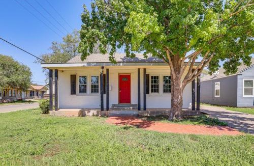 Heart of Lubbock House | Time Machine: Games Galore in Lubbock Home By TTU!