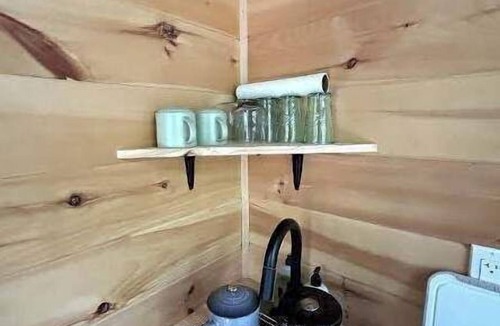 Jasper Cabin | Tiny home with AC in Jasper and Wood Burning Hot Tub