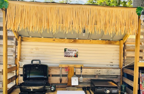 Baker Cabin | Tiny House Hot Tub Grill & Chill
