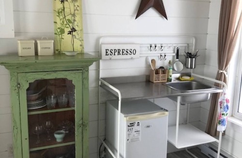 Little Bullhead Apartment | Tiny lakefront cabin at Loon Straits on Lake Winnipeg. Perfect for couples!