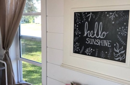 Little Bullhead Apartment | Tiny lakefront cabin at Loon Straits on Lake Winnipeg. Perfect for couples!