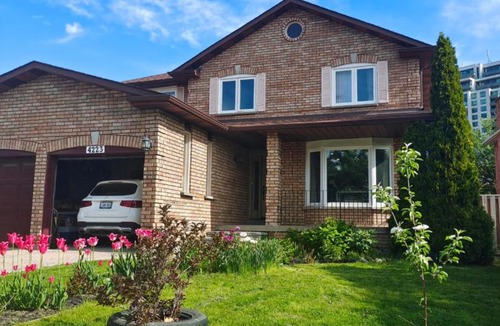Mississauga House | Tom Oker唐人之家