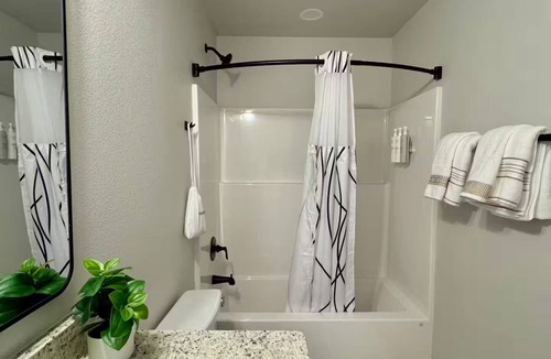 Abilene House | Tombstone Casa