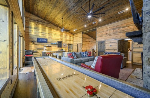 Broken Bow House | Top Shelf New Listing! Stunning Views, Heated Pool & Hot Tub