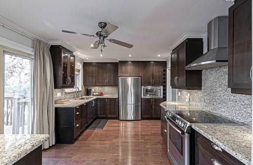 Unionville House | Toronto Back To Park Luxury Detached 4 Bedroom 2 Bathroom Double Garage House