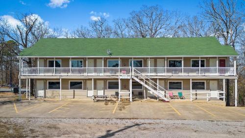 Eureka Springs Hotel | Trailhead Lodge