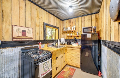 Powell Apartment | Trails & Creek Access! Alexis Triple Nichols Cabin