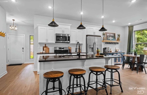 Bella Vista House | Trailside Home | Back 40 + OZ Trails Access