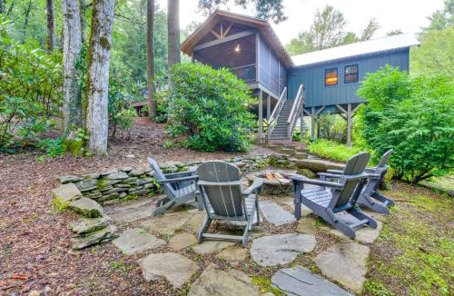 Mirror Lake House | Tranquil Highlands Cottage w/Fire Pit & Stream!