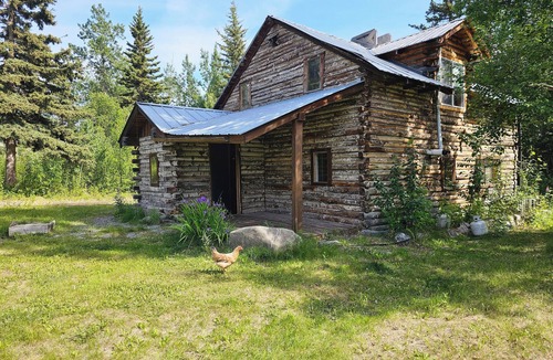 Kenny Lake House | Trapper Cabin: Two-bedroom Dog Friendly