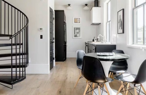 Central East Austin Apartment | Tree canopy apartment in an Historic district