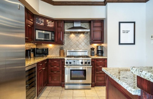 Mont-Tremblant Pedestrian Village Apartment | Tremblant Prestige - Bondurant 95-15