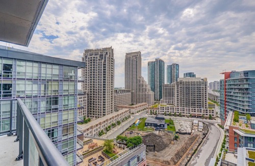 Niagara Apartment | Trendy 3 BD Condo KING ST. WEST heart of TO