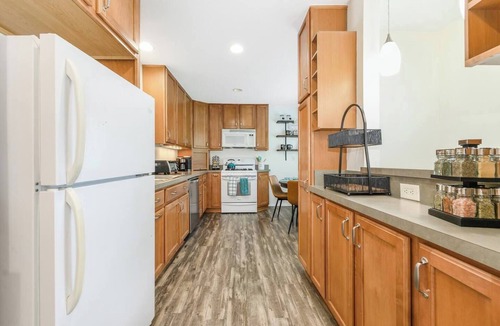 Ann Arbor House | Trendy Ann Arbor Boho Chic Ranch (30 day min)