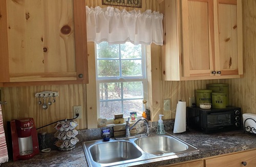 Quitman Cabin | TRINITY OAK OASIS CABIN: Spiritual Rtrt & Cntry MicroResort, Rest & Restoration