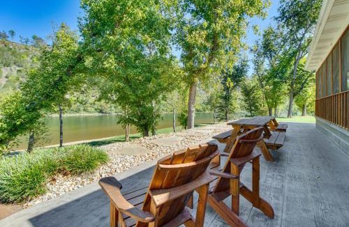 Lone Rock House | 'TroutFest' Riverfront Norfork Home, Great Fishing