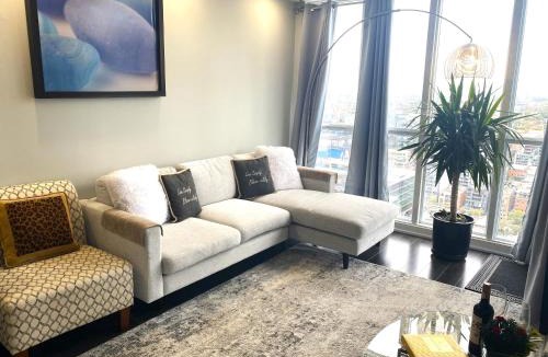 CityPlace Apartment | TVHR - Luxury Condos in Heart of Downtown with Breakfast