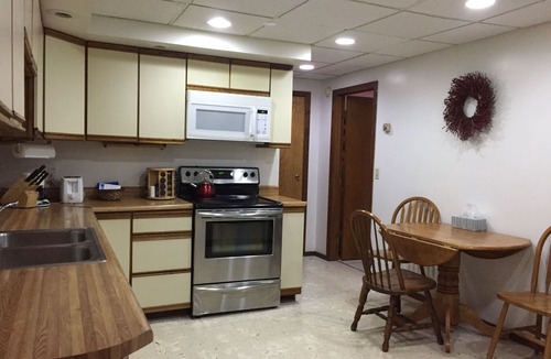 College Apartment | Two bedroom daylight basement apartment on 1 1/2 acres near University
