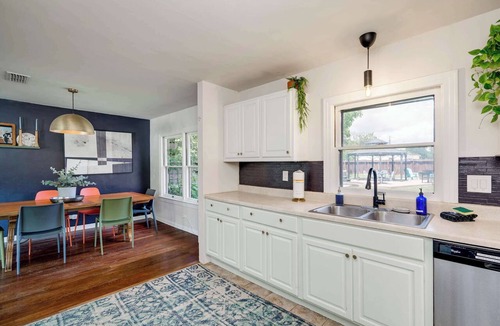 Blanco House | Two Houses, POOL, shared backyard 8bed/4bath