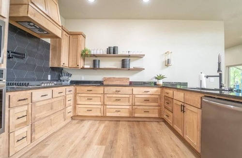 Rogers House | Two Lakefront Homes w/ Hot Tub & Game Room