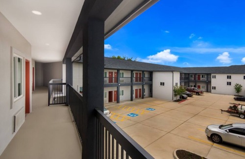 Forest Hill Hotel | Two Queen Room at Scottish Inns-Forest Hill, Convenient Location Near I-20