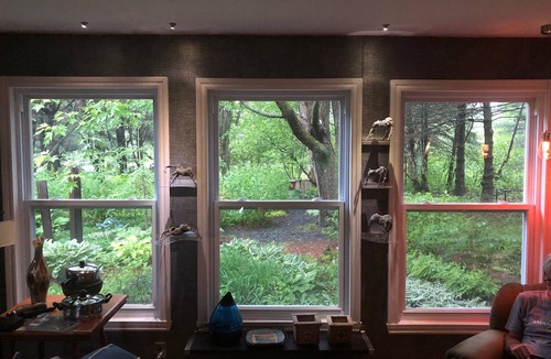 L'Avenir Ski Chalet | Une Chaleureuse Maison Dans un Jardin sur les Rives D'une Rivière