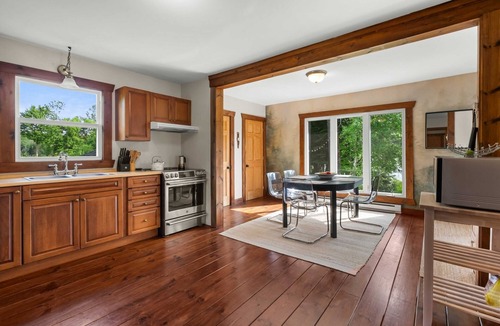 Saint-Mathieu-du-Parc Cabin | Unique private Island, islet Chouette