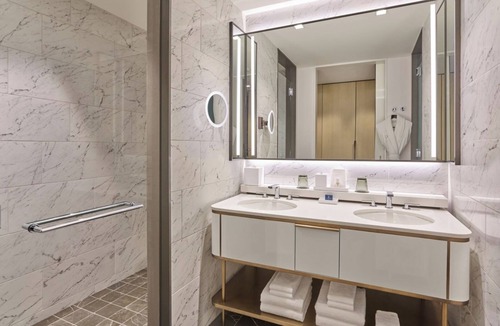 Fort Worth Cultural District Hotel | Unique Room w/Elegant Decor Near Science & History