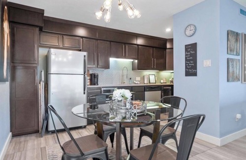Lake Hamilton Condo | Updated 2 Bed 2 Bath Condo on beautiful Lake Hamilton 7 minutes from Oaklawn!