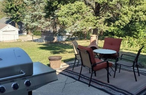 Omaha House | Updated Dundee 3-4 br 2 bathrm home near NE Med/UNMC