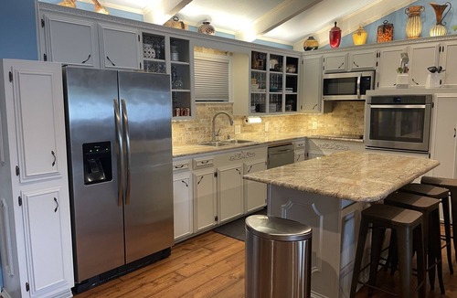 Enchanted Oaks House | Updated Lakehouse on Cedar Creek Lake/Fenced in backyard/Great Neighborhood