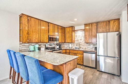 Norman House | Updated Norman Getaway w/Porch + Fire Pit!