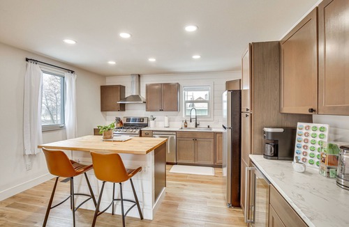Palmer House | Updated Palmer Vacation Rental < 1 Mi to Downtown!