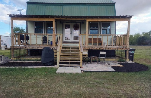 Bell City Other | Upscale Rustic Property with all new appliances and everything you need.