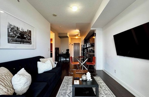 Thornhill Apartment | Urban Stay