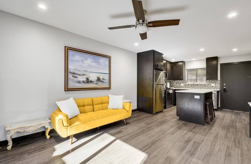 Hancock Apartment | UT North Campus Apt Unit 12/1 Mile to Moody Center