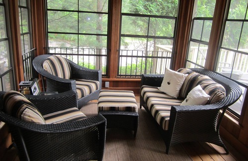 Port Carling Cottage | Vacation in Canada this summer! Enjoy it lakeside in Muskoka!