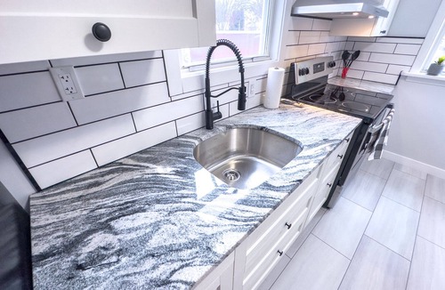 Thunder Bay House | Value for Large Families 4BR 6 beds sleeps 8