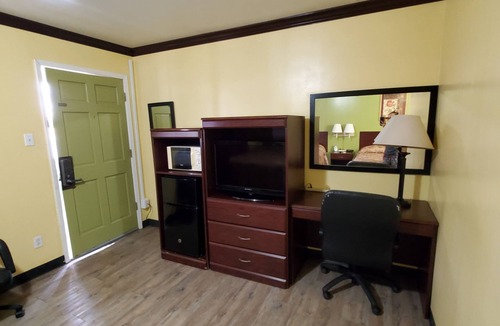 Navasota Hotel | Vanguard Motel