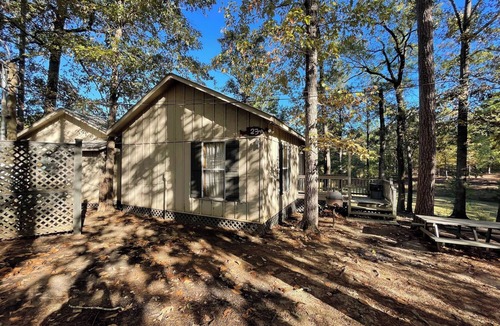 Zwolle Cabin | Vaulted-Ceiling Cabin for 4 with King Bed + Bunks, Full Kitchen & Pond Views