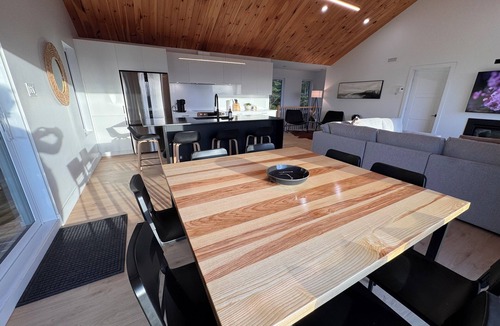 Saint-Joseph-de-la-Rive Ski Chalet | VERTIGO - Cabin - River - Mountains - Spa/Sauna