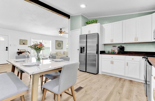 Quitman Cottage | Visit Lake Fork! Cozy, Clean and Dog Friendly