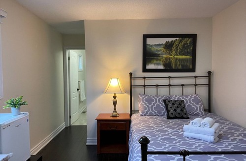 L'Amoreaux House | VSB Cozy Bedoom with Private Bathroom So Fast Fiber Net Free Parking