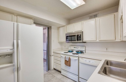 Vickery Meadow Condo | Walkable Location: Charming Dallas Condo!