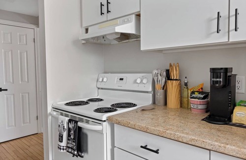 Walkerville Apartment | Walkerville 2BR Suite | Near Casino & NextStar