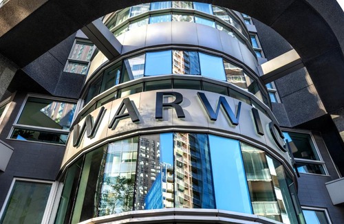 Downtown Montreal Hotel | Warwick Le Crystal - Montréal
