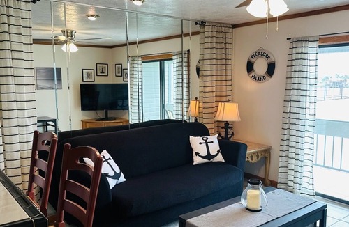 Port Arthur Apartment | Waterfront Comfy Condo