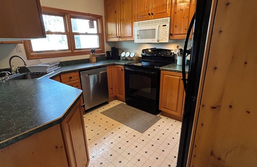 Havelock-Belmont-Methuen Cottage | Waterfront Cottage w/Sunset Views, Dock, & Family Fun | Kayaks, Firepit, Fishing